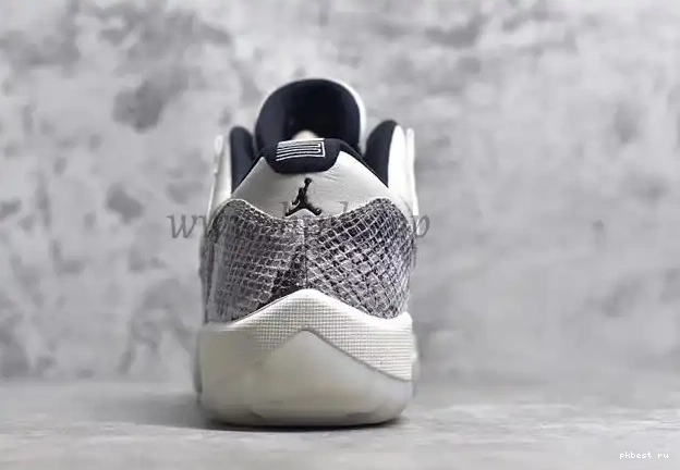 ship 11 Jordan Light to ready PK real Low Snakeskin God snakeskin Retro Bone 0503